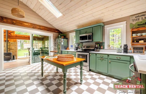 Galway House | Camp Ellwin - Galway Lake Retreat