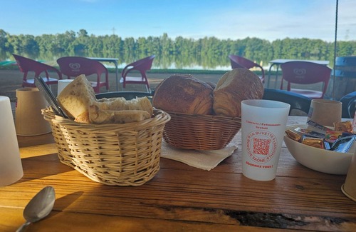 Saint-Didier-sur-Chalaronne RV Rental | Camping de Thoissey - Val de Saône