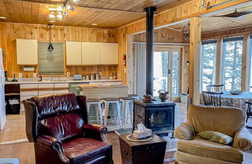 Palermo House | Camp Loon a Tic