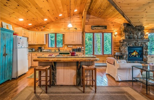 Arietta Cabin | Camp Stardust - Your Private Waterfront Escape
