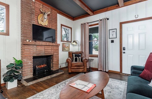 Arkadelphia House | Camp Wilson: A Curated Mid Century Bungalow Experience