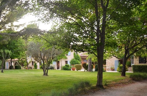 Aix-en-Provence Cottage | Campagne Chastel - gite in charming property with swimming pool