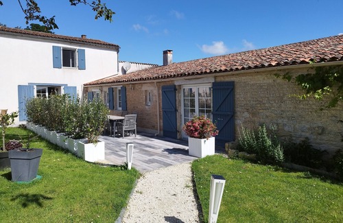 Saint-Medard-d'Aunis House | Campagne Océan Le gite 4*