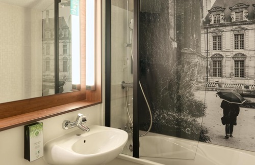 Meaux Hotel | Campanile Meaux