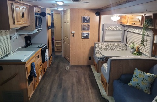 Alix House | Camper 3 miles from interstate I40. Private and close to many outdoor activities