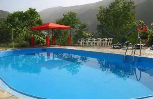 Trevelez House | Camping 2 étoiles - Piscine - eec0af