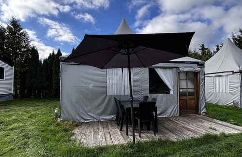Januv Dul Ski Chalet | Camping 2000 - Glamourtent