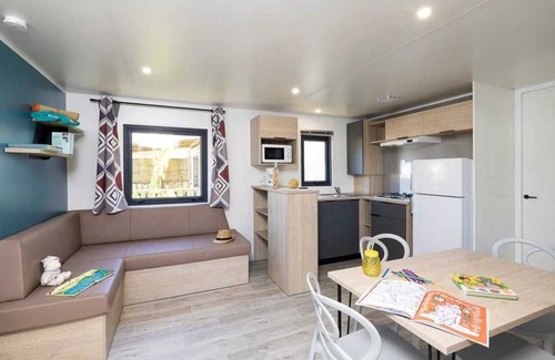 Montpon-Menesterol House | Camping 3 étoiles - Piscine - ccba0bb