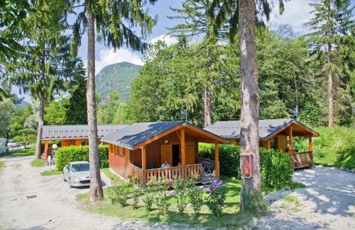 Aigueblanche House | Camping 3 étoiles - Piscine - ccbbhed