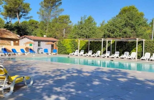 Peynier House | Camping 3 étoiles - Piscine - ccbbhgh