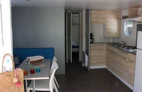 Peynier House | Camping 3 étoiles - Piscine - ccbbhhc