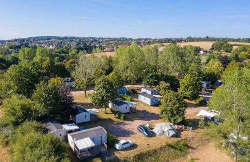 Saulieu House | Camping 3 étoiles - Piscine - eeiieh