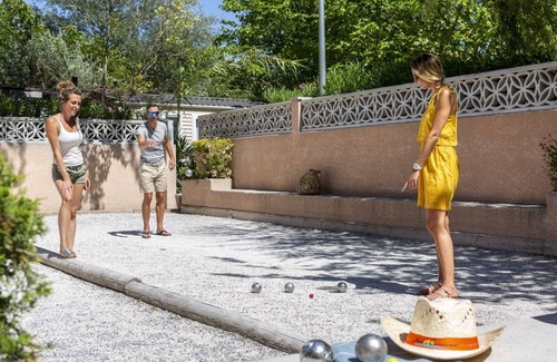 Le Grau-Du-Roi RV Rental | Camping Abri de Camargue