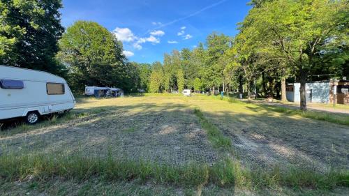 Rybnik Other | Camping Camp Fish, parcele kempingowe z własnym namiotem, przyczepą lub kamperem
