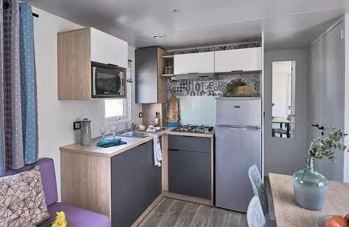 Saint-Bonnet-le-Chateau House | Camping de la Belle Etoile * - Mobilhome Lodge Great comfort 3 bedrooms terrace 6 people