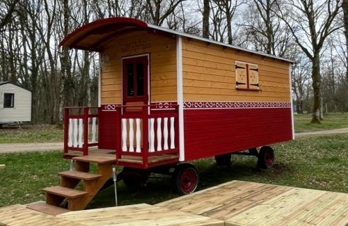 Saints-Geosmes Resort | Camping de la Croix d'Arles