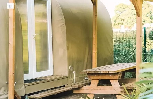 Surgeres Cabin | Camping de la Gères* - Cocosweet 3 Rooms 4 People Without Sanitary