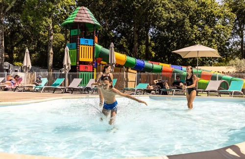 Saint-Sulpice-de-Royan House | Camping maeva Club Royal Ocean * - Mobil-Home Royal Eco 4 Rooms 6 People