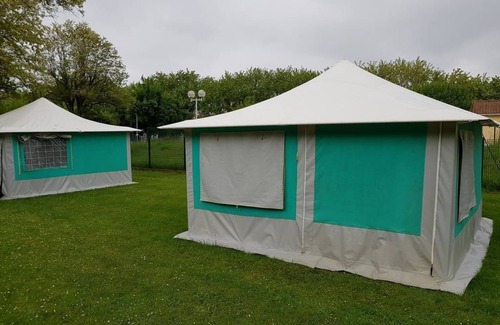 Bagnac-sur-Cele RV Rental | Camping Les Berges du Célé