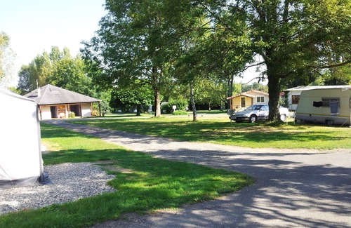 Capvern RV Rental | Camping les Craoues