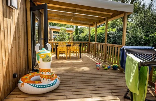 Plougasnou House | Camping maeva Respire Le Domaine de Mesqueau * - PREMIUM COMFORT Cottage 3 Rooms 4 People + TV 2 Bathrooms