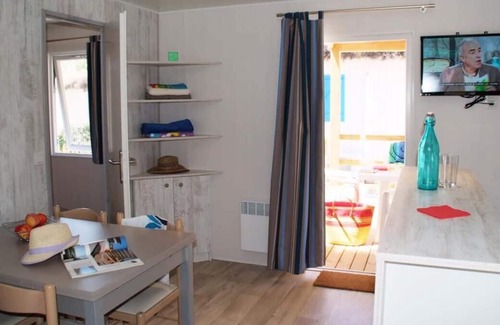 Puget-sur-Argens House | Camping Oasis Village ***** - Comfort themed bungalow 4 rooms 6/8 people air-conditioned + TV