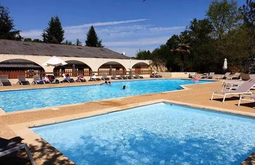 Nabirat House | Camping Ushuaïa Villages les Pialades * - Lodge WOODY 50m² with covered terrace - 3 bedrooms (with bathrooms) 6 people