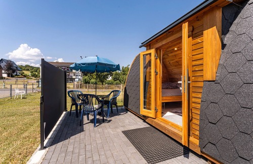 Langscheid House | 'Campingpod Auf Der Alpakawiese' with Private Terrace and Private Garden