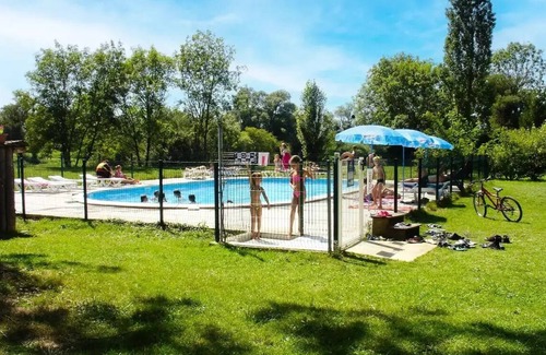 Montbarrey House | Campsite Flower Les 3 Ours * - Freelodge Confort 3 Rooms 5 People
