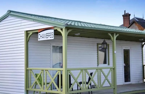 Beauvoir Hotel | Campsite Les Pommiers du Mont Saint Michel - Bedroom 2 rooms 2 adults 2 children - TV