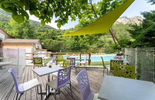 Orpierre House | Campsite Les Princes d'Orange * - Mobil home Comfort Compact - 2 bedrooms 4 people