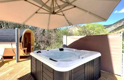 Orpierre Ski Chalet | Campsite Les Princes d'Orange * - Chalet Exception SPA - 3 bedrooms including 2 master bedrooms - sheets, towels and plancha 8 persons