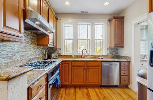 Southeast Eugene House | Campus Forest Retreat