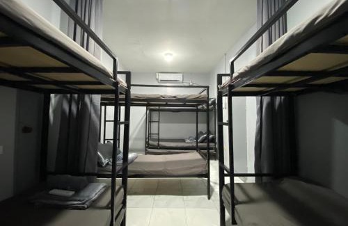 Virac House | Can accommodate up to 10 guest near Virac Airport