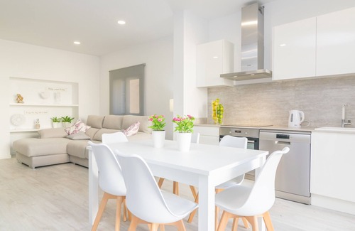 Sa Pobla Villa | CAN SERRA -Modern townhouse with private pool. Free WiFi