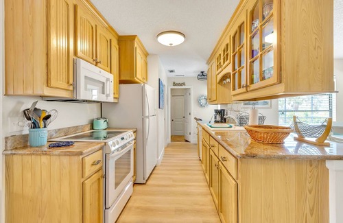 Nokomis House | Canal Front 3 Bed 2 Bath Pool Home Mins from Casey Key Beach