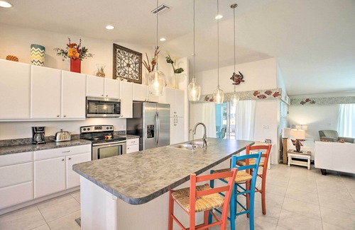 Trafalgar Villa | Canal-Front Cape Coral Home Near Golf!