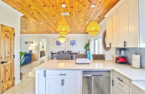 Treasure Cay House | Canal Front Private Home in Treasure Cay, Bahamas With Dock and Generator