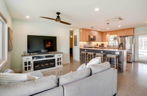 Tampa Cottage | Canal-front Tampa Vacation Rental w/Private Pool!