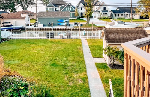 Anchor Bay Harbor House | Canal Home
