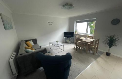 Heybridge Apartment | Canal Side Retreat - 2 Bedroom Apartment