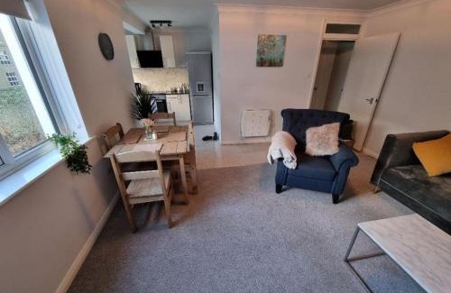 Heybridge Apartment | Canal Side Retreat - 2 Bedroom Apartment