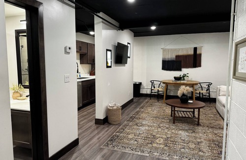 Houghton Apartment | Canalside Downtown Suite! Bridge views, walking path and near MTU
