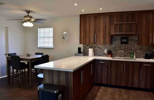 Weslaco House | Cancun Street