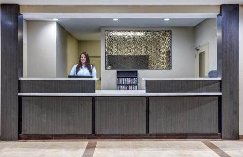 Galliano Hotel | Candlewood Suites Cut Off - Galliano by IHG