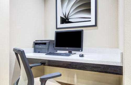 Galliano Hotel | Candlewood Suites Cut Off - Galliano by IHG