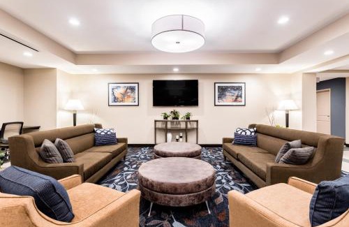 Eau Claire Hotel | Candlewood Suites Eau Claire I-94 by IHG