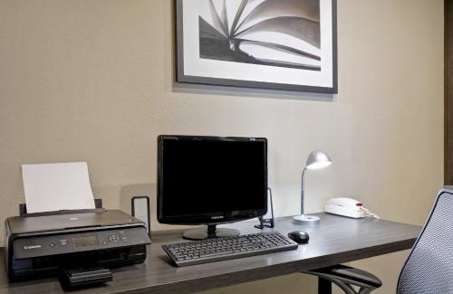 Greenwood Hotel | Candlewood Suites Indianapolis - South by IHG