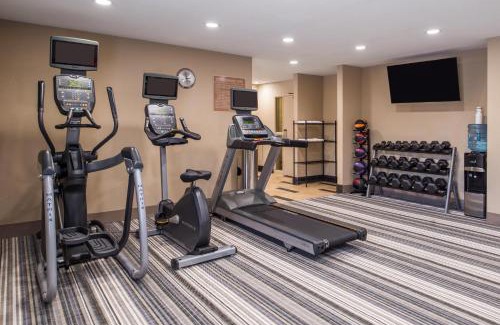 I-435 West KC-KS Hotel | Candlewood Suites Kansas City by IHG