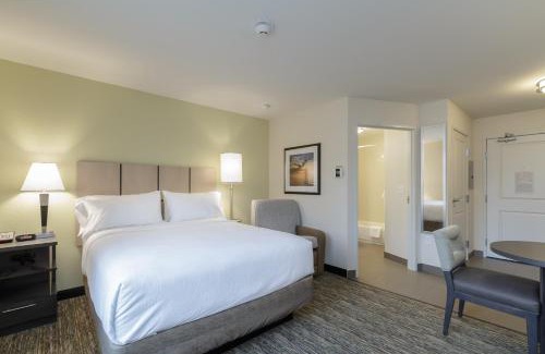 Mishawaka Hotel | Candlewood Suites Mishawaka by IHG